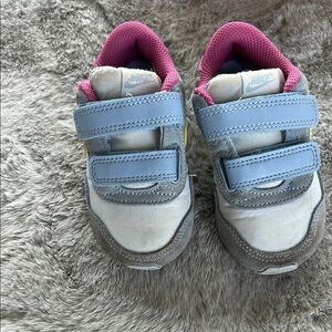 Nike Gray and Blue Velcro Sneakers Sporty Design